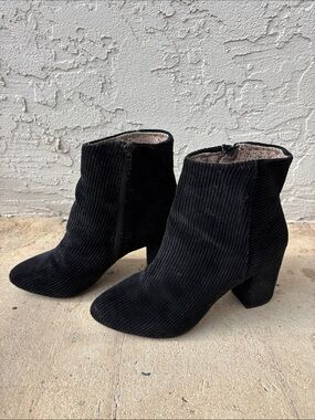 Band of Gypsies Black Ribbed Corduroy Ankle Booties